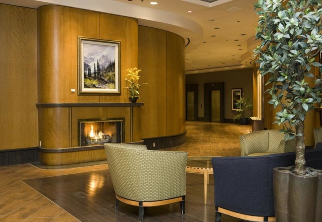 Delta Edmonton Centre Suite Hotel 8