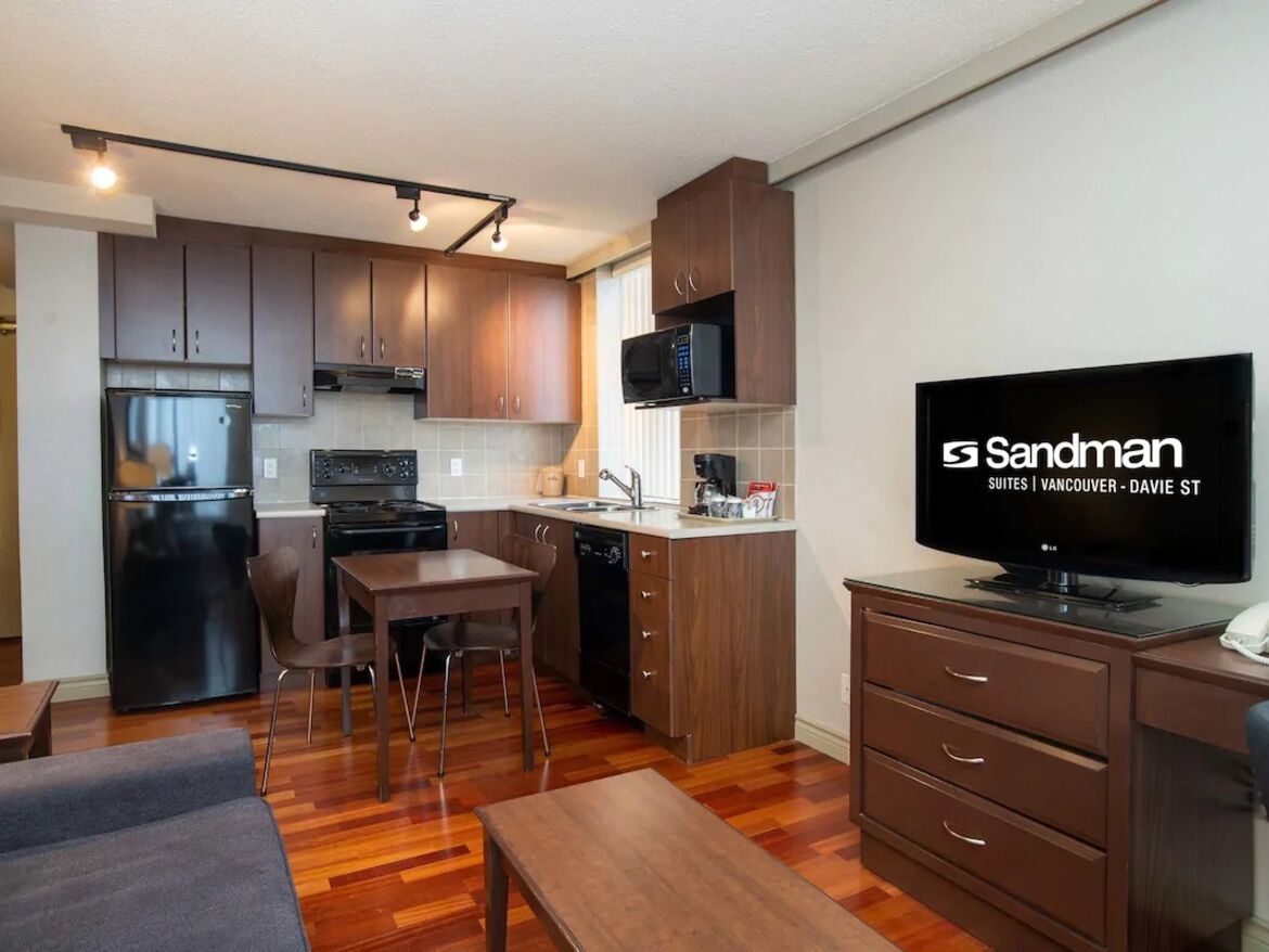 sandman suites vancouver davie zimmer suite küche