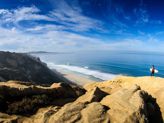 San-Diego-Surfer-on-cliffs